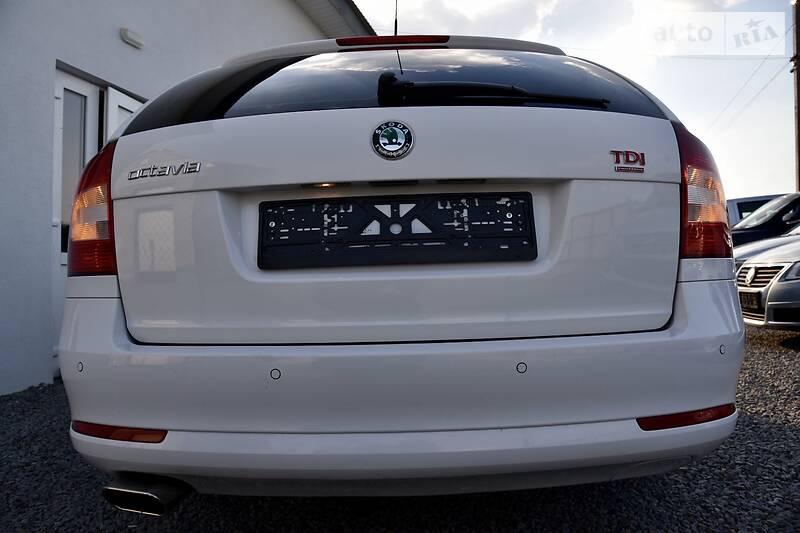 Універсал Skoda Octavia 2011 в Дрогобичі