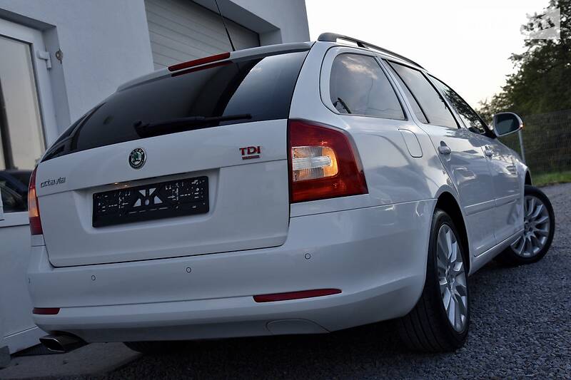 Універсал Skoda Octavia 2011 в Дрогобичі