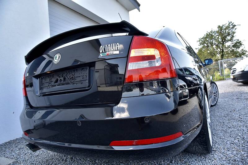 Седан Skoda Octavia 2009 в Дрогобичі