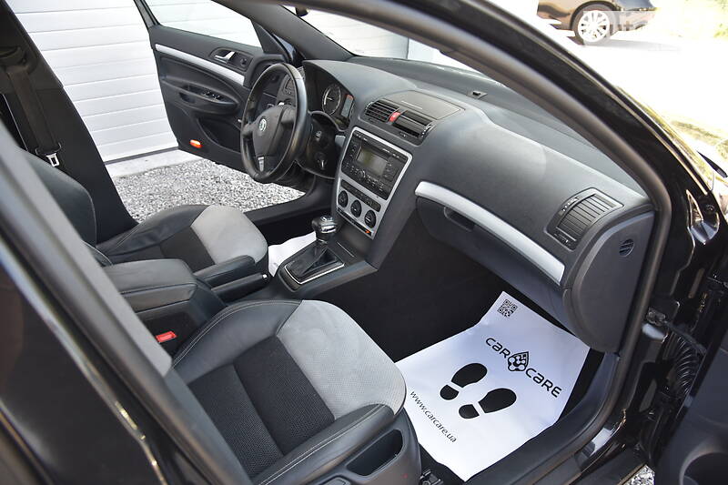 Седан Skoda Octavia 2009 в Дрогобичі