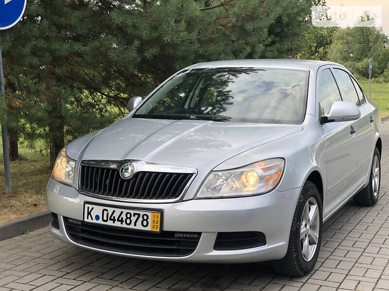 Седан Skoda Octavia 2009 в Дрогобичі