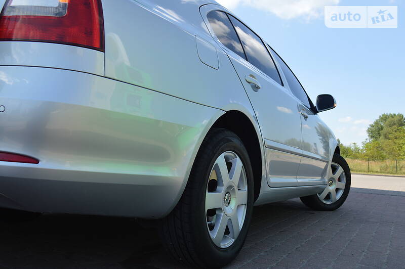 Седан Skoda Octavia 2011 в Дрогобичі