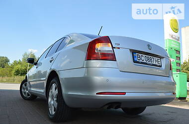 Седан Skoda Octavia 2011 в 