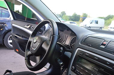 Седан Skoda Octavia 2011 в 