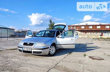 Хэтчбек Skoda Octavia 2003 в Мурованых Куриловцах