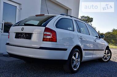 Універсал Skoda Octavia 2009 в 
