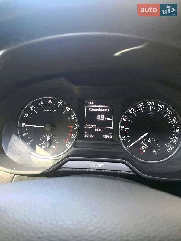 Универсал Skoda Octavia 2013 в Лохвице