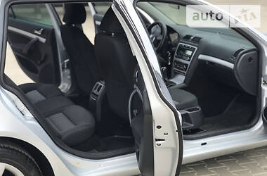 Універсал Skoda Octavia 2011 в 