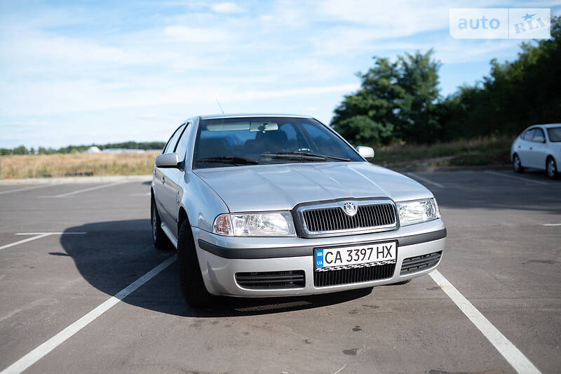 Ліфтбек Skoda Octavia 2003 в Києві