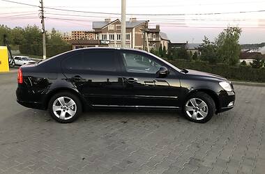 Седан Skoda Octavia 2010 в Черновцах