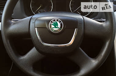 Седан Skoda Octavia 2010 в 