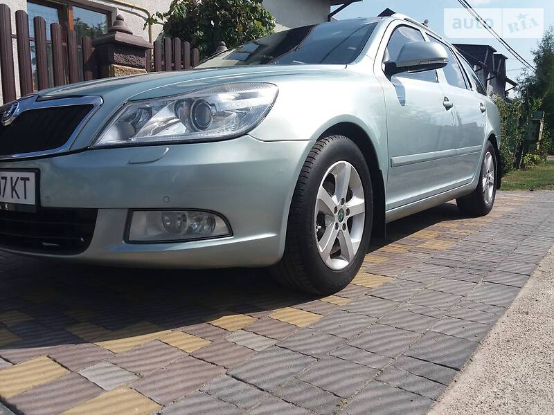 Универсал Skoda Octavia 2010 в Стрые