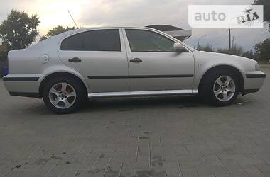 Седан Skoda Octavia 1999 в Ужгороде