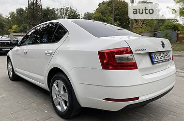 Седан Skoda Octavia 2019 в Днепре