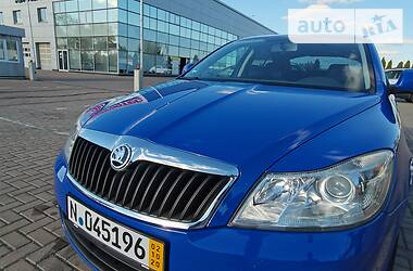 Седан Skoda Octavia 2009 в Киеве