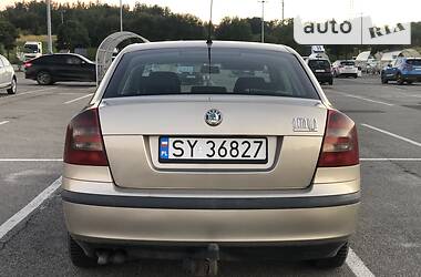 Седан Skoda Octavia 2005 в Межгорье