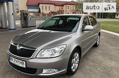 Седан Skoda Octavia 2009 в Костополе