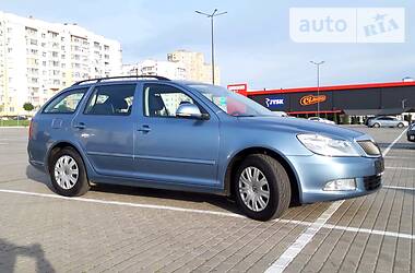 Универсал Skoda Octavia 2009 в Виннице