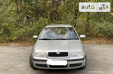 Седан Skoda Octavia 2004 в Киеве