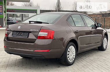 Седан Skoda Octavia 2016 в Житомире