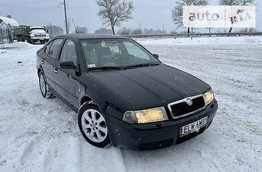 Седан Skoda Octavia 2003 в Хусте