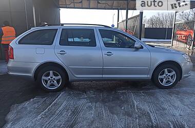 Универсал Skoda Octavia 2010 в Самборе