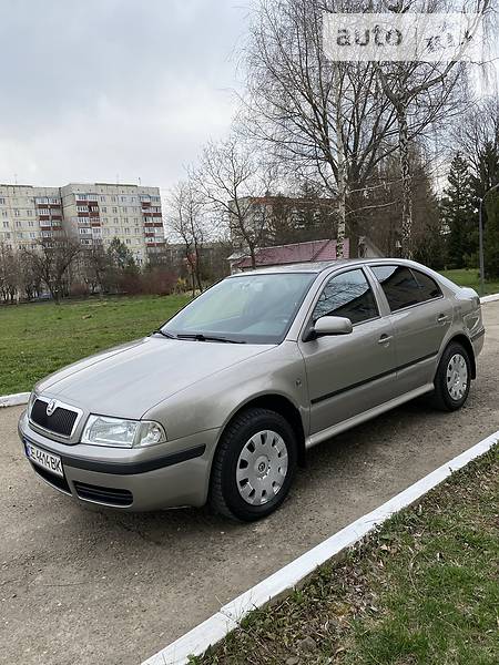 Седан Skoda Octavia 2009 в Черновцах