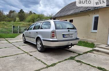 Универсал Skoda Octavia 2000 в Гусятине