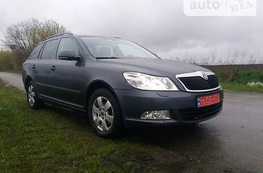 Універсал Skoda Octavia 2010 в Дніпрі