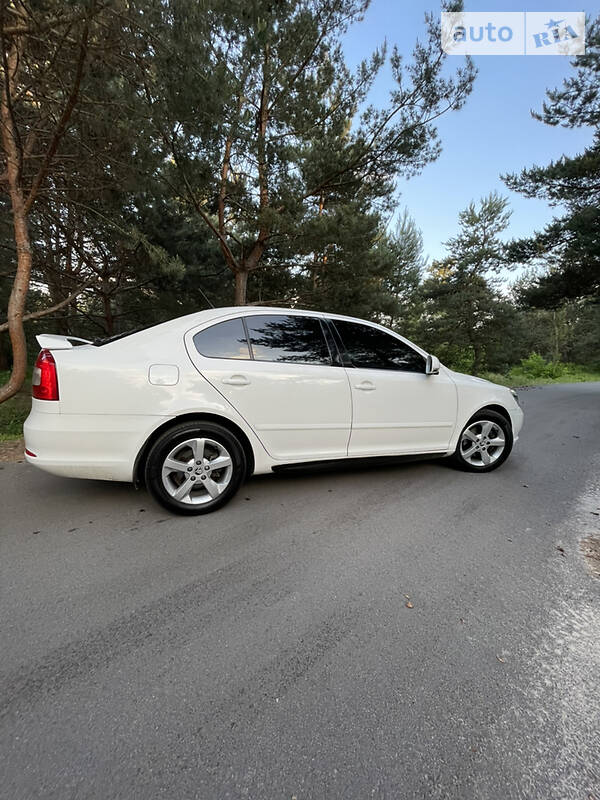 Хэтчбек Skoda Octavia 2011 в Днепре