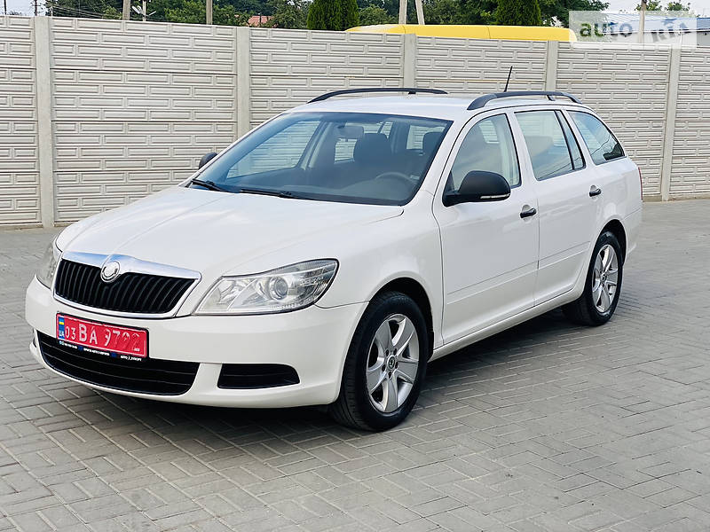 Универсал Skoda Octavia 2012 в Ровно