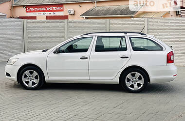 Универсал Skoda Octavia 2012 в Ровно