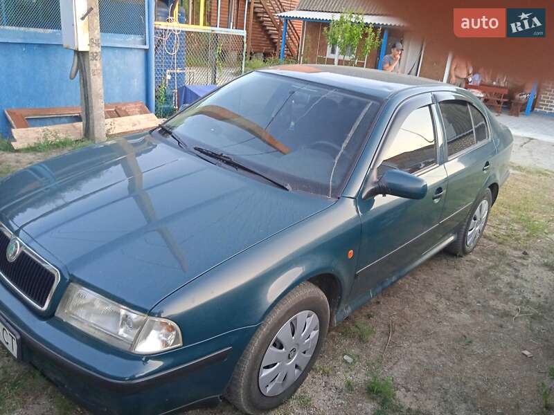 Хэтчбек Skoda Octavia 2000 в Житомире