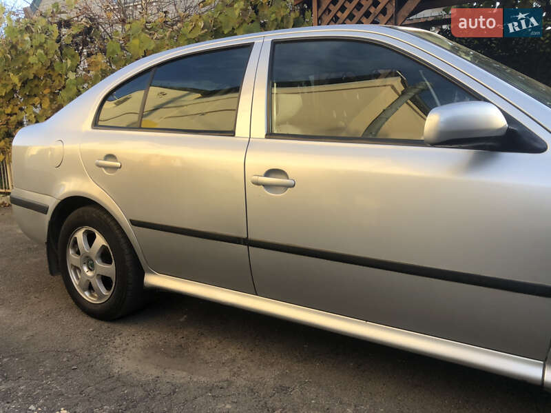 Лифтбек Skoda Octavia 2002 в Луцке