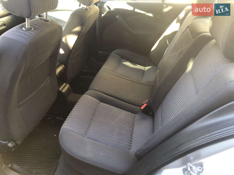Лифтбек Skoda Octavia 2002 в Луцке