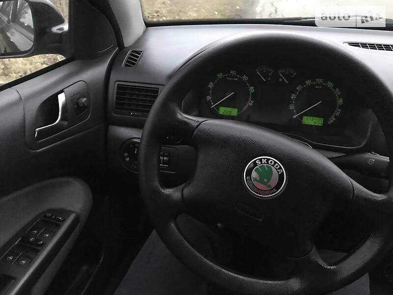 Лифтбек Skoda Octavia 2002 в Виннице