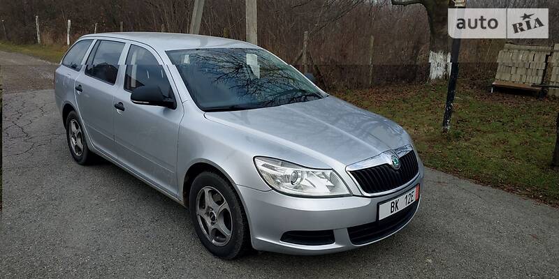 Универсал Skoda Octavia 2012 в Виноградове