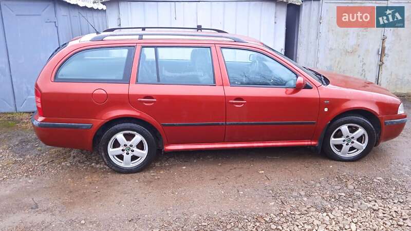 Универсал Skoda Octavia 2001 в Ивано-Франковске