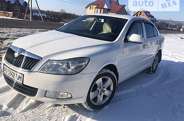 Лифтбек Skoda Octavia 2012 в Тячеве