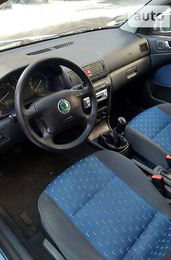 Лифтбек Skoda Octavia 2003 в Киеве