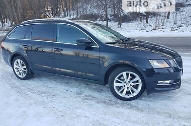 Універсал Skoda Octavia 2018 в Черкасах