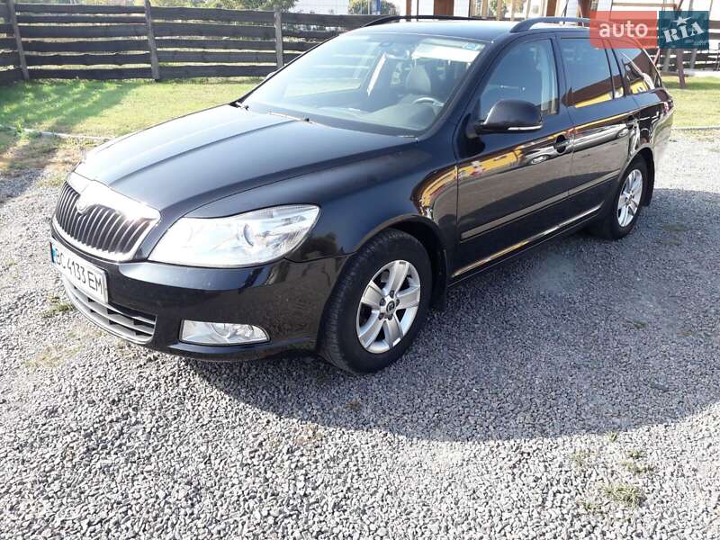 Универсал Skoda Octavia 2011 в Радехове фото 2 Универсал Skoda Octavia 2011 в Радехове