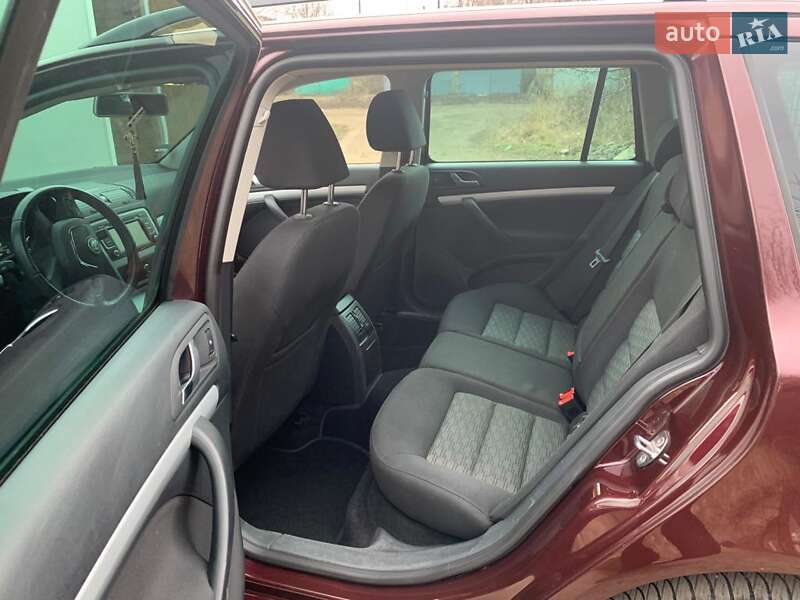 Универсал Skoda Octavia 2010 в Марганце фото 10 Универсал Skoda Octavia 2010 в Марганце