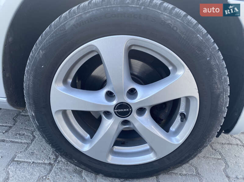 Универсал Skoda Octavia 2012 в Черновцах