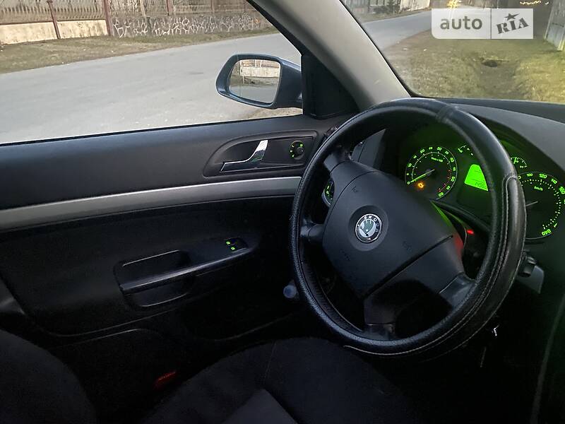 Ліфтбек Skoda Octavia 2006 в Ужгороді