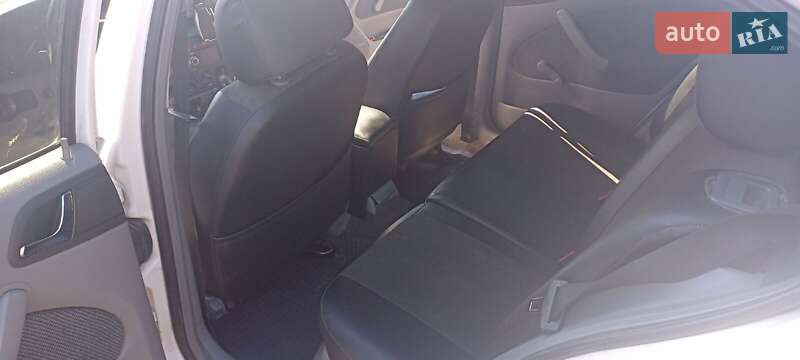 Лифтбек Skoda Octavia 2003 в Онуфриевке фото 9 Лифтбек Skoda Octavia 2003 в Онуфриевке