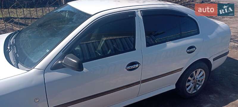 Лифтбек Skoda Octavia 2003 в Онуфриевке фото 19 Лифтбек Skoda Octavia 2003 в Онуфриевке