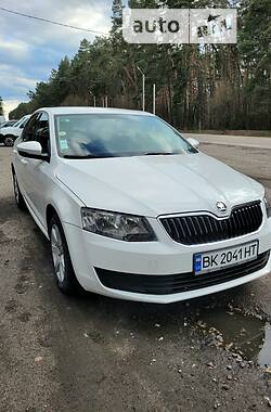 Хэтчбек Skoda Octavia 2015 в 