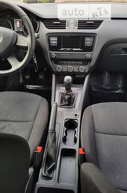 Хэтчбек Skoda Octavia 2015 в 