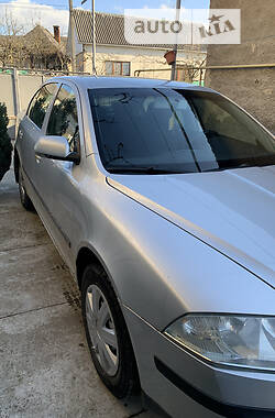 Хэтчбек Skoda Octavia 2004 в Виноградове